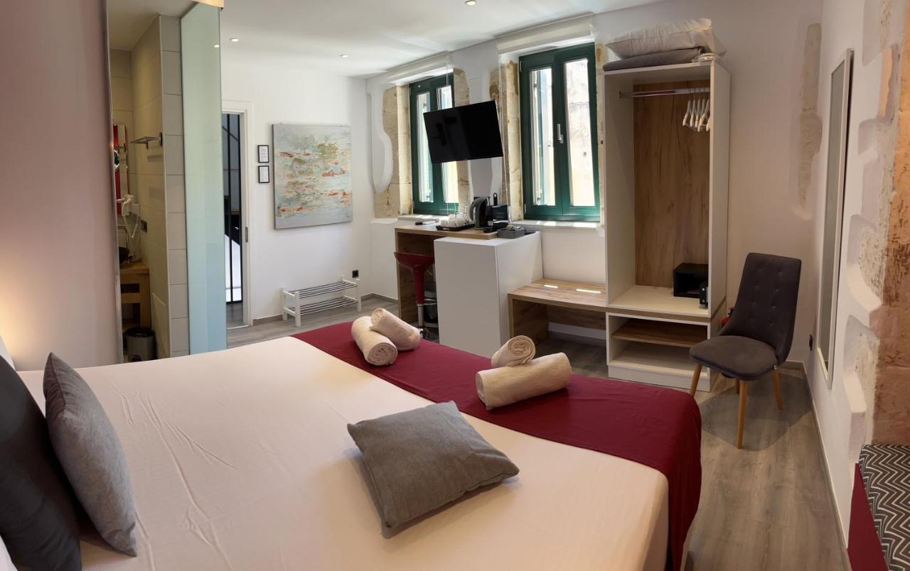 Antica Canea Luxury Rooms Chrissi Akti Chania Exterior foto