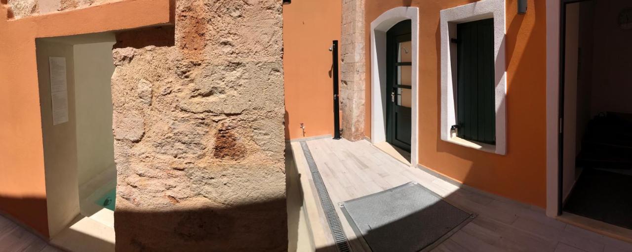 Antica Canea Luxury Rooms Chrissi Akti Chania Exterior foto